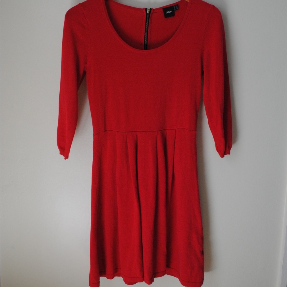 Knit dress with back zipper detail.